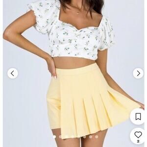 NWT Princess Polly 90s Kid Mini Skort Yellow Pleated Size 2